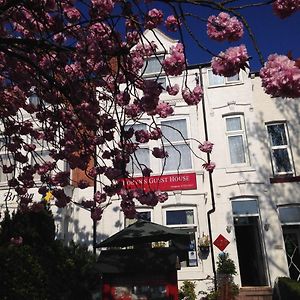 Robyn'S Guest House